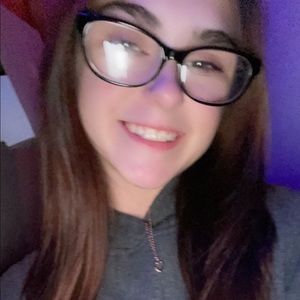 Meet your Posher, Lexie